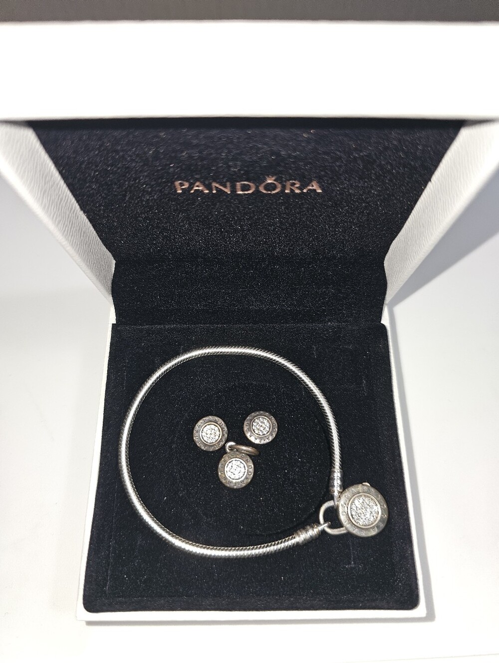 Pandora Silver Snake Chain Bracelet With Matching Earrings And Pendant